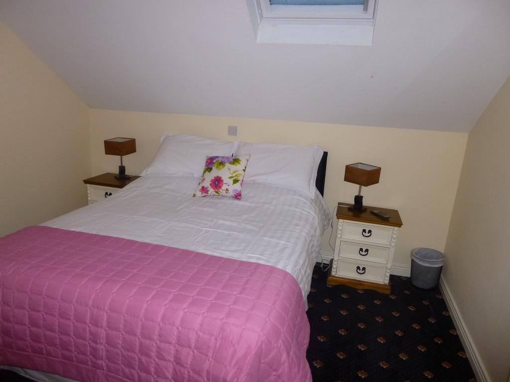 Bed & Breakfast The Schooner Tavern Ballycotton